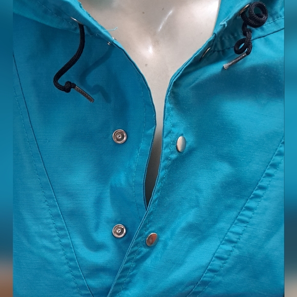 Vintage MEC windbreaker - Picture 5 of 6